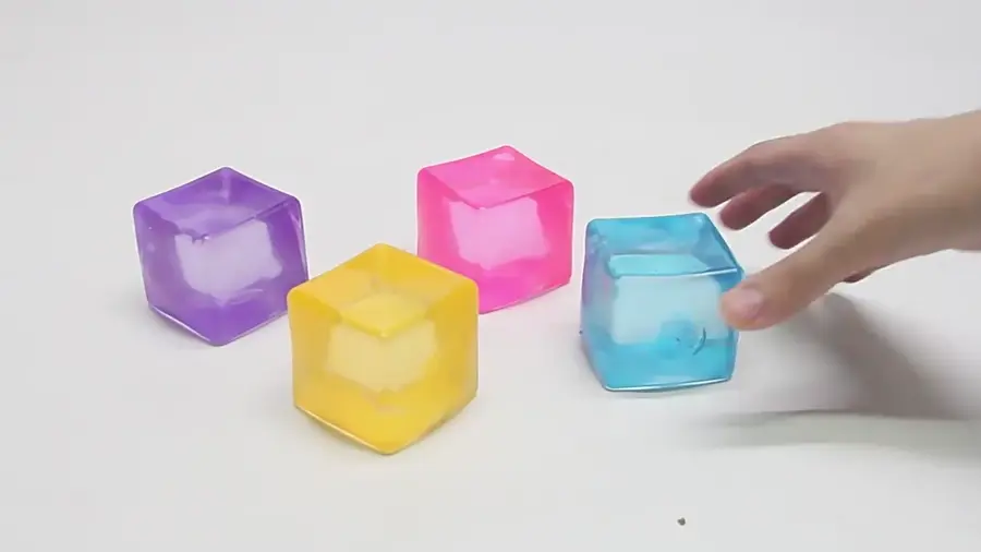 3.5cm ice cube with maltose Squishy video
